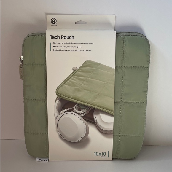 U Brands Other - NWT Tech Pouch for Tablets & Accessories.  Sage Green.